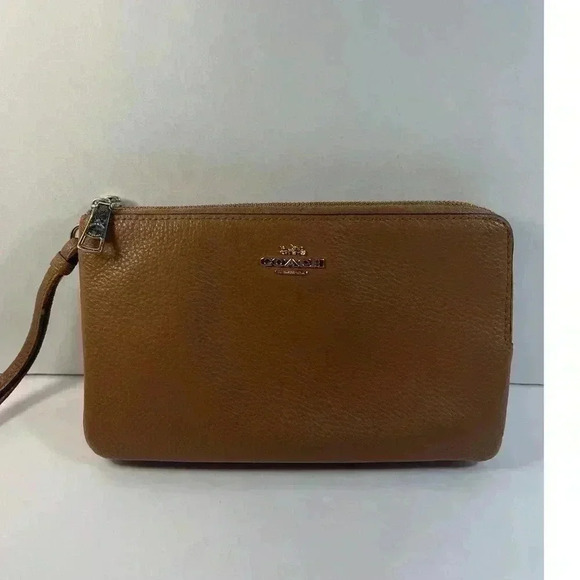Coach wristlet - Picture 1 of 5